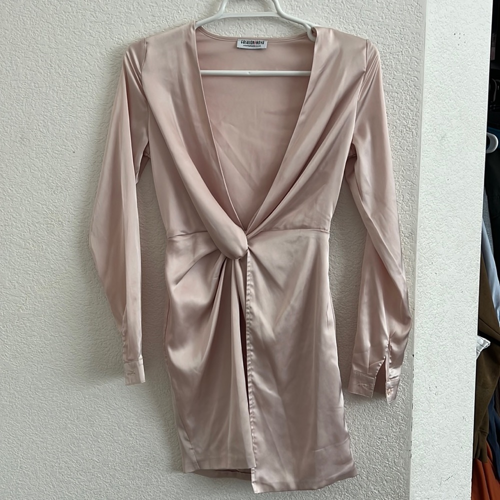 Women’s Fashion Nova size S open front mini dress